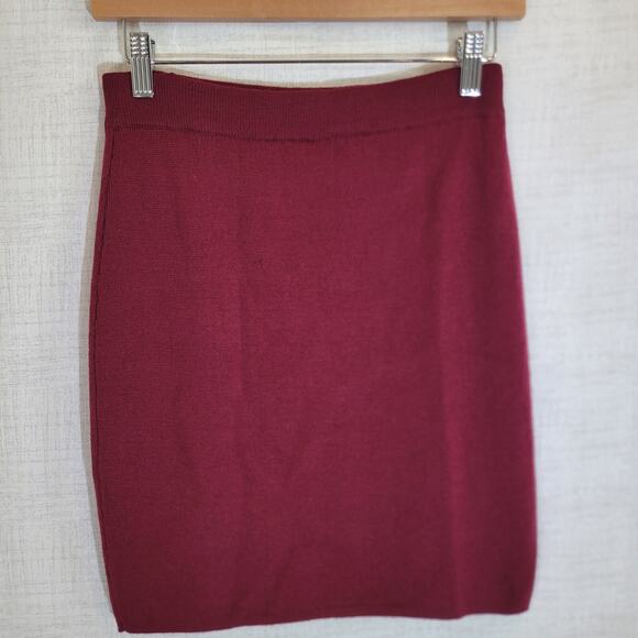 Valerie Stevens Knit Skirt Womens Petite Small Red Merino Wool Pencil Skirt - Picture 3 of 7
